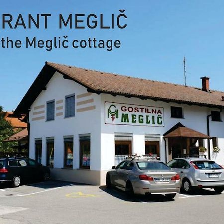Zidanica Meglic - Vineyard Cottage Meglic トレビニェ エクステリア 写真
